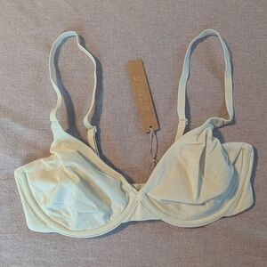 SKIMS Cream Underwire Bra